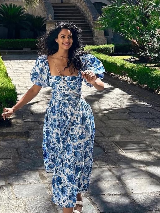 Abercrombie & Fitch Dresses & Skirts - Abercrombie & Fitch Blue and White Floral Midi Dress